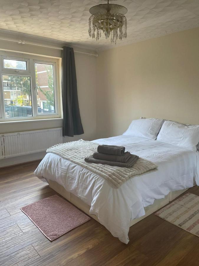 Single And Doubles Rooms Close To Central Londen Buitenkant foto
