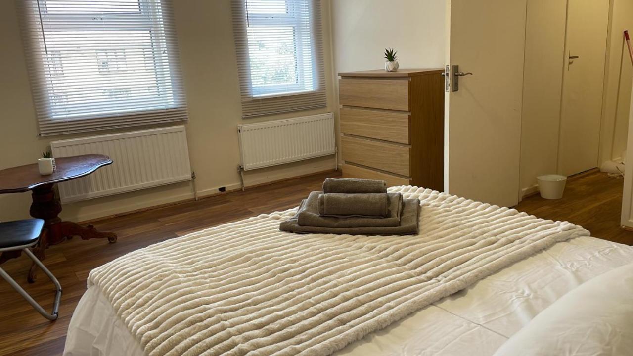 Single And Doubles Rooms Close To Central Londen Buitenkant foto