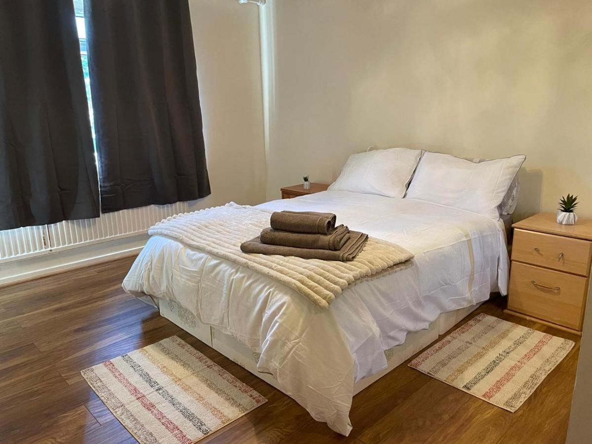 Single And Doubles Rooms Close To Central Londen Buitenkant foto