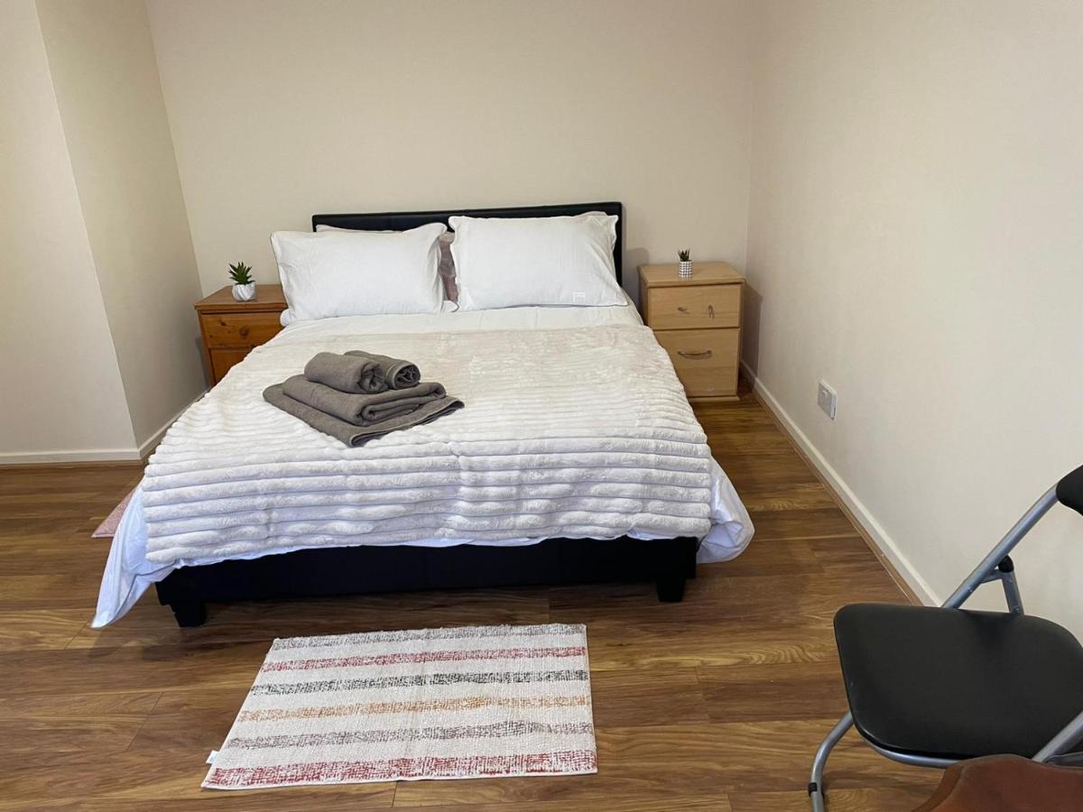 Single And Doubles Rooms Close To Central Londen Buitenkant foto