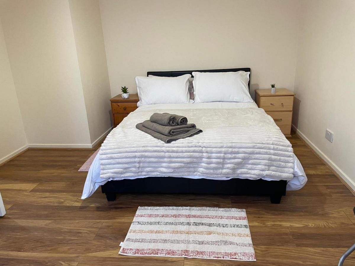 Single And Doubles Rooms Close To Central Londen Buitenkant foto